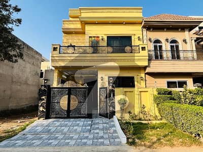 سٹی ہاؤسنگ سوسائٹی گوجرانوالہ میں 4 کمروں کا 5 مرلہ مکان 2.0 کروڑ میں برائے فروخت۔