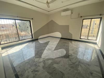 ای ۔ 7 اسلام آباد میں 4 کمروں کا 1 کنال مکان 54.5 کروڑ میں برائے فروخت۔