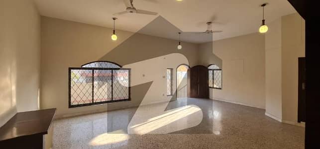 ایف ۔ 11 اسلام آباد میں 5 کمروں کا 1 کنال مکان 25.0 کروڑ میں برائے فروخت۔