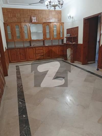 جی ۔ 11/1 جی ۔ 11,اسلام آباد میں 3 کمروں کا 8 مرلہ بالائی پورشن 80.0 ہزار میں کرایہ پر دستیاب ہے۔