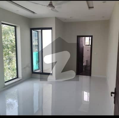 شمس کالونی ایچ ۔ 13,اسلام آباد میں 1 کمرے کا 1 مرلہ فلیٹ 46.5 لاکھ میں برائے فروخت۔