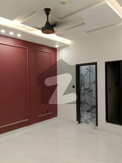 اتحاد ٹاؤن فیز ١ اتحاد ٹاؤن,رائیونڈ روڈ,لاہور میں 1 کمرے کا 2 مرلہ فلیٹ 60.0 ہزار میں کرایہ پر دستیاب ہے۔