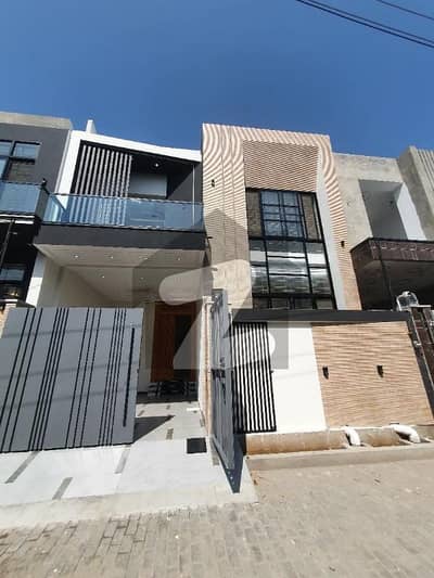 7 Marla Luxury House