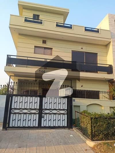 Beautiful Corner House For Rent