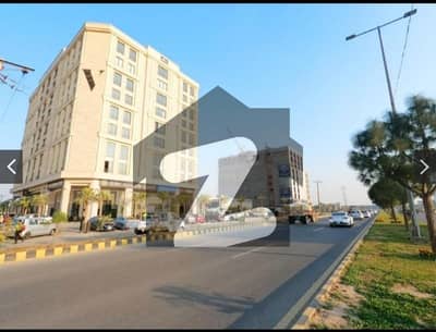 10.67 MARLA COMMERCIAL PLOT FOR SALE ON PINE AVENUE