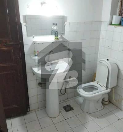 جی ۔ 10 اسلام آباد میں 4 کمروں کا 11 مرلہ مکان 8.0 کروڑ میں برائے فروخت۔