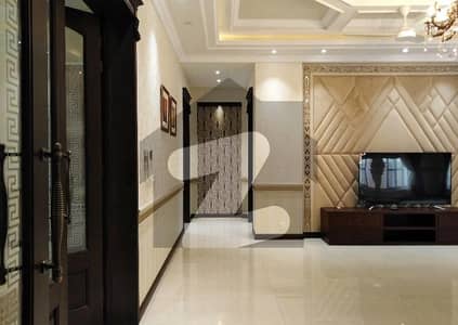 ڈی ایچ اے فیز 5 ڈیفنس (ڈی ایچ اے),لاہور میں 5 کمروں کا 1 کنال مکان 7.5 کروڑ میں برائے فروخت۔