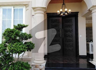 ڈی ایچ اے فیز 5 ڈیفنس (ڈی ایچ اے),لاہور میں 5 کمروں کا 1 کنال مکان 8.0 کروڑ میں برائے فروخت۔