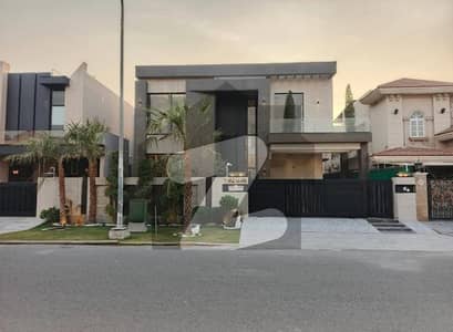 ڈی ایچ اے فیز 6 ڈیفنس (ڈی ایچ اے),لاہور میں 5 کمروں کا 1 کنال مکان 8.5 کروڑ میں برائے فروخت۔