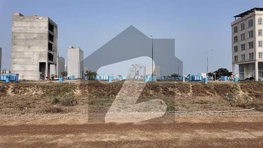 ڈی ایچ اے فیز 8 ۔ سی سی اے 2 ڈی ایچ اے فیز 8,ڈیفنس (ڈی ایچ اے),لاہور میں 16 مرلہ کمرشل پلاٹ 22.0 کروڑ میں برائے فروخت۔