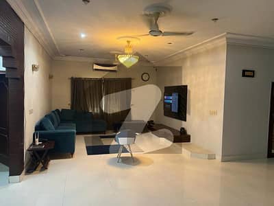 عسکری 6 ملیر کنٹونمنٹ,کینٹ,کراچی میں 5 کمروں کا 15 مرلہ مکان 7.1 کروڑ میں برائے فروخت۔