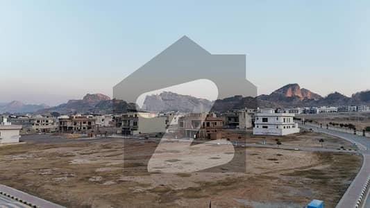 1 Kanal (50x90) Plot for Sale in Faisal Hills A Block!