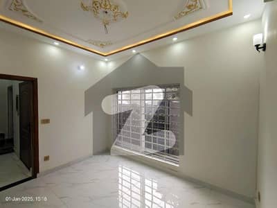 پارک ویو سٹی لاہور میں 2 کمروں کا 3 مرلہ زیریں پورشن 65.0 لاکھ میں برائے فروخت۔