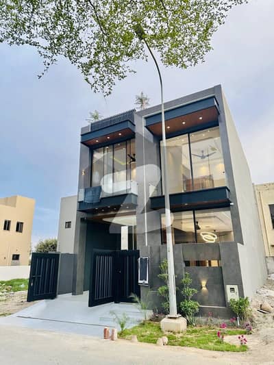 ڈی ایچ اے 9 ٹاؤن ڈیفنس (ڈی ایچ اے),لاہور میں 3 کمروں کا 5 مرلہ مکان 80.0 ہزار میں کرایہ پر دستیاب ہے۔