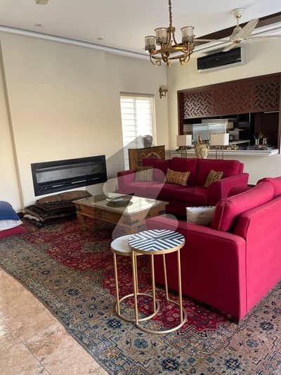 1 KANAL FULL FURNISHED UPER PORTION FOR RENT