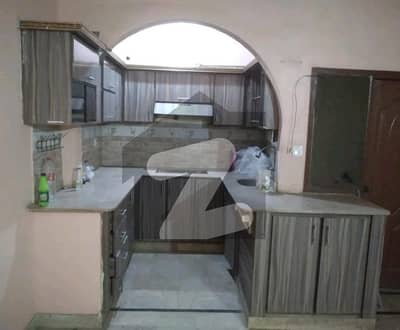 گلستانِِ جوہر ۔ بلاک 12 گلستانِ جوہر,کراچی میں 3 مرلہ مکان 2.25 کروڑ میں برائے فروخت۔