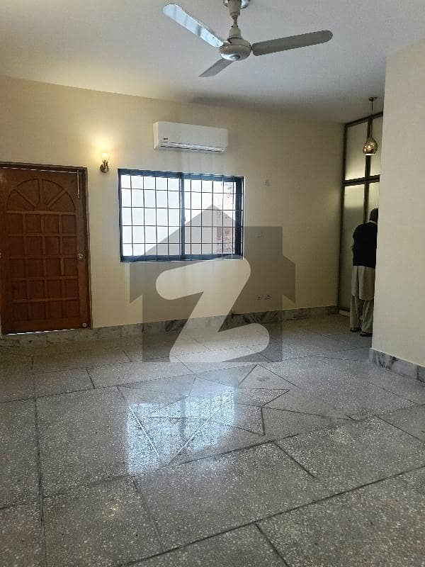 F-8 Double Storey House With Lawn F-8 Double Storey House With Lawn