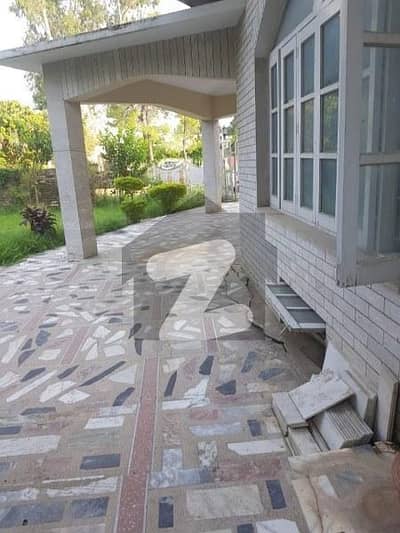 ایف ۔ 8 اسلام آباد میں 6 کمروں کا 2 کنال مکان 34.75 کروڑ میں برائے فروخت۔