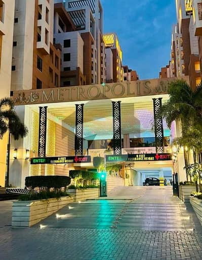 جناح ایونیو کراچی میں 3 کمروں کا 9 مرلہ فلیٹ 2.65 کروڑ میں برائے فروخت۔