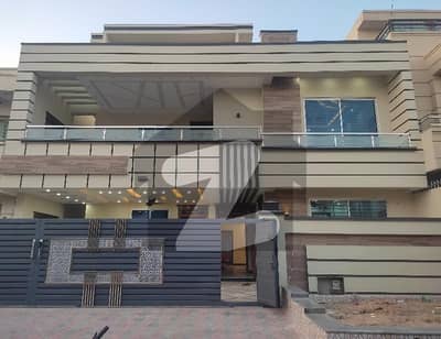 40x80 Beautiful House (Park Face) For Sale In G-13