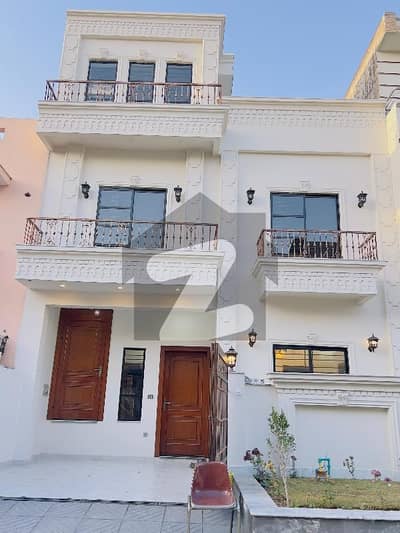 جی ۔ 13/1 جی ۔ 13,اسلام آباد میں 5 کمروں کا 4 مرلہ مکان 4.25 کروڑ میں برائے فروخت۔