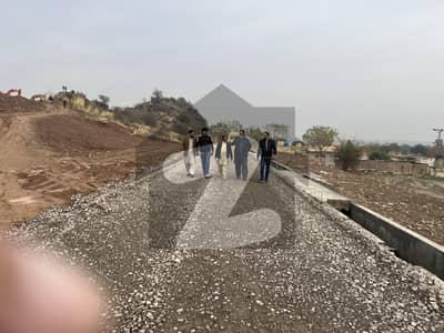 گلبرگ ریزیڈنشیا گلبرگ,اسلام آباد میں 2 کنال رہائشی پلاٹ 3.25 کروڑ میں برائے فروخت۔