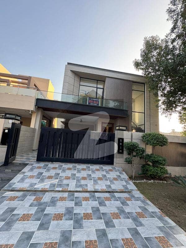 ڈی ایچ اے فیز 8 سابقہ ایئر ایوینیو ڈی ایچ اے فیز 8,ڈی ایچ اے ڈیفینس,لاہور میں 4 کمروں کا 10 مرلہ مکان 5.0 کروڑ میں برائے فروخت۔ ڈی ایچ اے فیز 8 سابقہ ایئر ایوینیو ڈی ایچ اے فیز 8,ڈی ایچ اے ڈیفینس,لاہور میں 4 کمروں کا 10 مرلہ مکان 5.0 کروڑ میں برائے فروخت۔