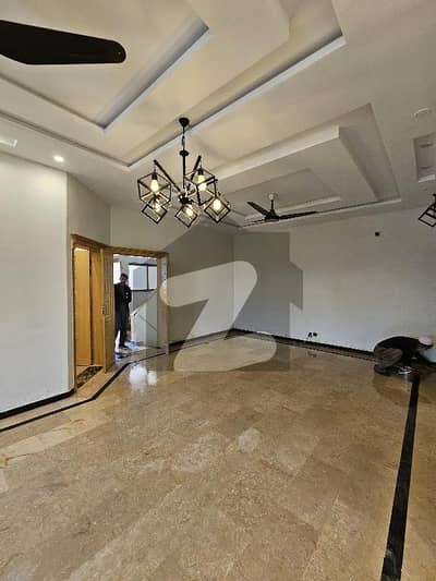 ای ۔ 11 اسلام آباد میں 3 کمروں کا 16 مرلہ زیریں پورشن 1.2 لاکھ میں کرایہ پر دستیاب ہے۔