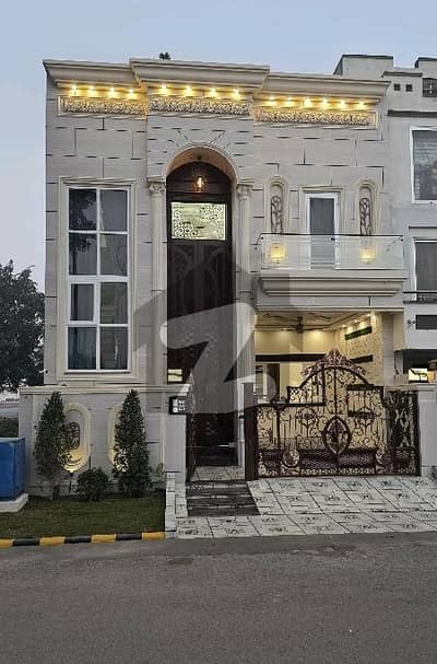 سٹی ہاؤسنگ سوسائٹی گوجرانوالہ میں 4 کمروں کا 5 مرلہ مکان 2.35 کروڑ میں برائے فروخت۔