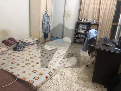 کلفٹن ۔ بلاک 2 کلفٹن,کراچی میں 3 کمروں کا 6 مرلہ فلیٹ 70.0 ہزار میں کرایہ پر دستیاب ہے۔