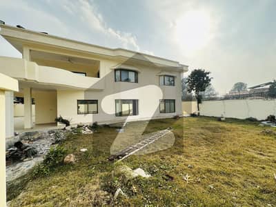 Beautiful Garden House for rent in F-8