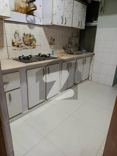 گلستانِِ جوہر ۔ بلاک 16 گلستانِ جوہر,کراچی میں 2 کمروں کا 5 مرلہ فلیٹ 1.85 کروڑ میں برائے فروخت۔