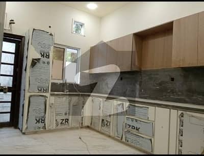 نارتھ ناظم آباد کراچی میں 5 کمروں کا 1 کنال مکان 3.25 لاکھ میں کرایہ پر دستیاب ہے۔ نارتھ ناظم آباد کراچی میں 5 کمروں کا 1 کنال مکان 3.25 لاکھ میں کرایہ پر دستیاب ہے۔