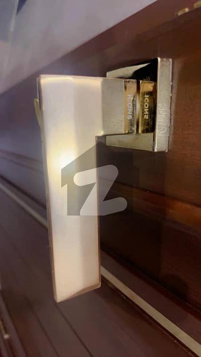 ONE KANAL ULTRA MODREN BUNGALOW FOR SALE PH-7