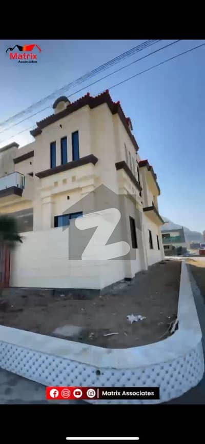 Executive 3060 Corner House for Sale | Prime Location | Luxury Living