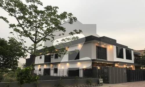 BEAUTIFUL MODERN & NEWLY BUILT HOUSE IN GATED F-15/1 - 9 BEDS 11 WASHROOMS