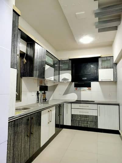 گارڈن ایسٹ جمشید ٹاؤن,کراچی میں 4 کمروں کا 11 مرلہ فلیٹ 1.4 لاکھ میں کرایہ پر دستیاب ہے۔