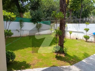 Beautiful Liveable House in Reasonable Price in F-8