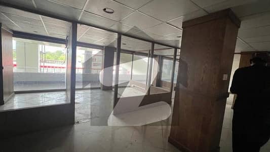 بلیو ایریا اسلام آباد میں 12 مرلہ دفتر 5.0 لاکھ میں کرایہ پر دستیاب ہے۔