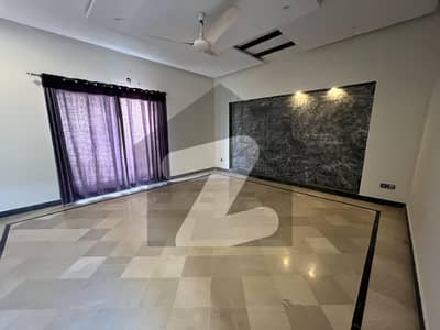 1 KANAL UPER PORTION FOR RENT_DHA PHASE 4