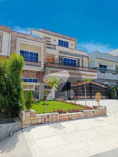 جی ۔ 13 اسلام آباد میں 6 کمروں کا 14 مرلہ مکان 12.5 کروڑ میں برائے فروخت۔