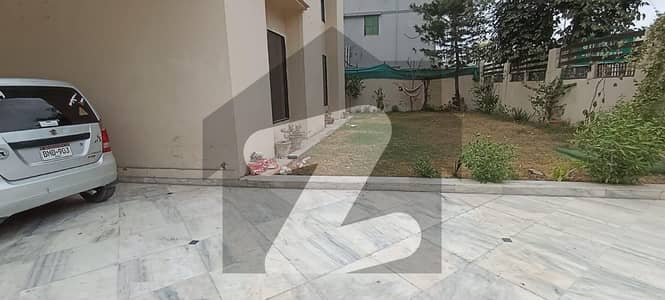 1000yards Owner Built House For Sale