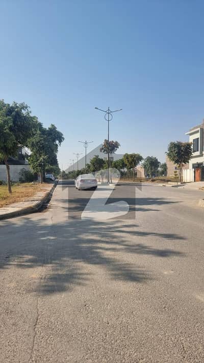 Unoccupied Residential Plot Of 500 Square Yards Is Available For sale In Top City 1