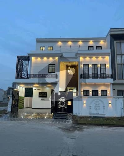 سٹی ہاؤسنگ سوسائٹی گوجرانوالہ میں 6 کمروں کا 12 مرلہ مکان 4.85 کروڑ میں برائے فروخت۔ سٹی ہاؤسنگ سوسائٹی گوجرانوالہ میں 6 کمروں کا 12 مرلہ مکان 4.85 کروڑ میں برائے فروخت۔