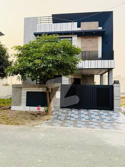 ڈی ایچ اے 11 رہبر فیز 2 ڈی ایچ اے 11 رہبر,لاہور میں 3 کمروں کا 5 مرلہ مکان 2.3 کروڑ میں برائے فروخت۔ ڈی ایچ اے 11 رہبر فیز 2 ڈی ایچ اے 11 رہبر,لاہور میں 3 کمروں کا 5 مرلہ مکان 2.3 کروڑ میں برائے فروخت۔