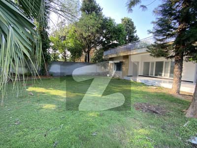 ایف ۔ 6 اسلام آباد میں 5 کمروں کا 1 کنال مکان 34.0 کروڑ میں برائے فروخت۔