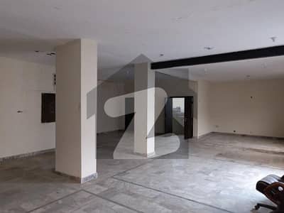 ڈی ایچ اے فیز 2 - بلاک ٹی فیز 2,ڈیفنس (ڈی ایچ اے),لاہور میں 8 مرلہ دفتر 1.15 لاکھ میں کرایہ پر دستیاب ہے۔