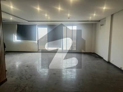 ڈی ایچ اے فیز 4 - بلاک ڈیڈی فیز 4,ڈیفنس (ڈی ایچ اے),لاہور میں 4 مرلہ دفتر 90.0 ہزار میں کرایہ پر دستیاب ہے۔