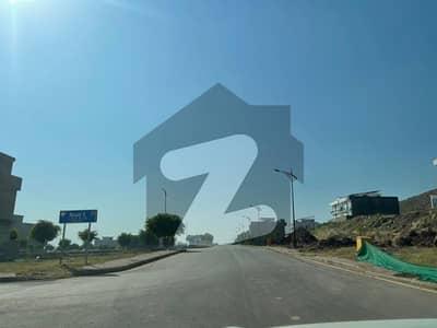 Prime 5 Marla Boulevard Plot for Sale in Sector F1, Bahria Enclave