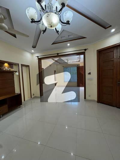 7 Marla Ground Portion Available On Rent G13